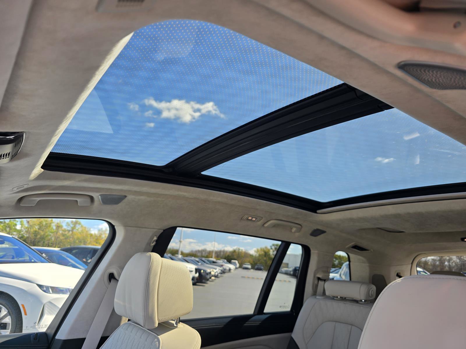 New 2026 BMW ALPINA XB7 image 26