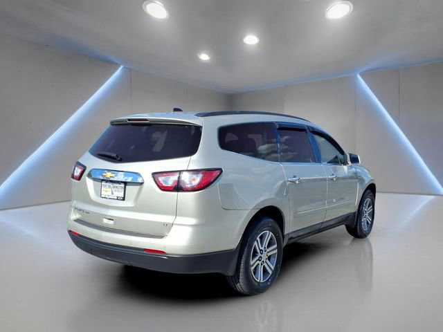 Used 2017 Chevrolet Traverse LT image 2