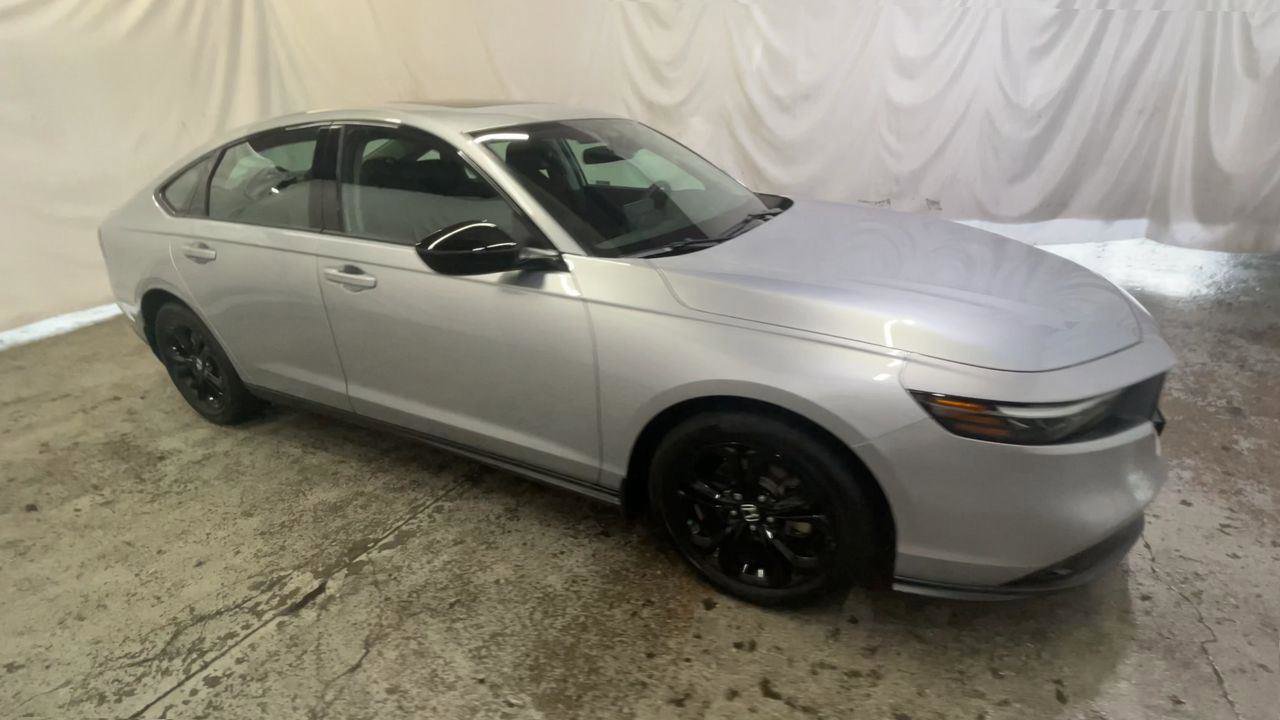 Certified 2025 Honda Accord SE image 2