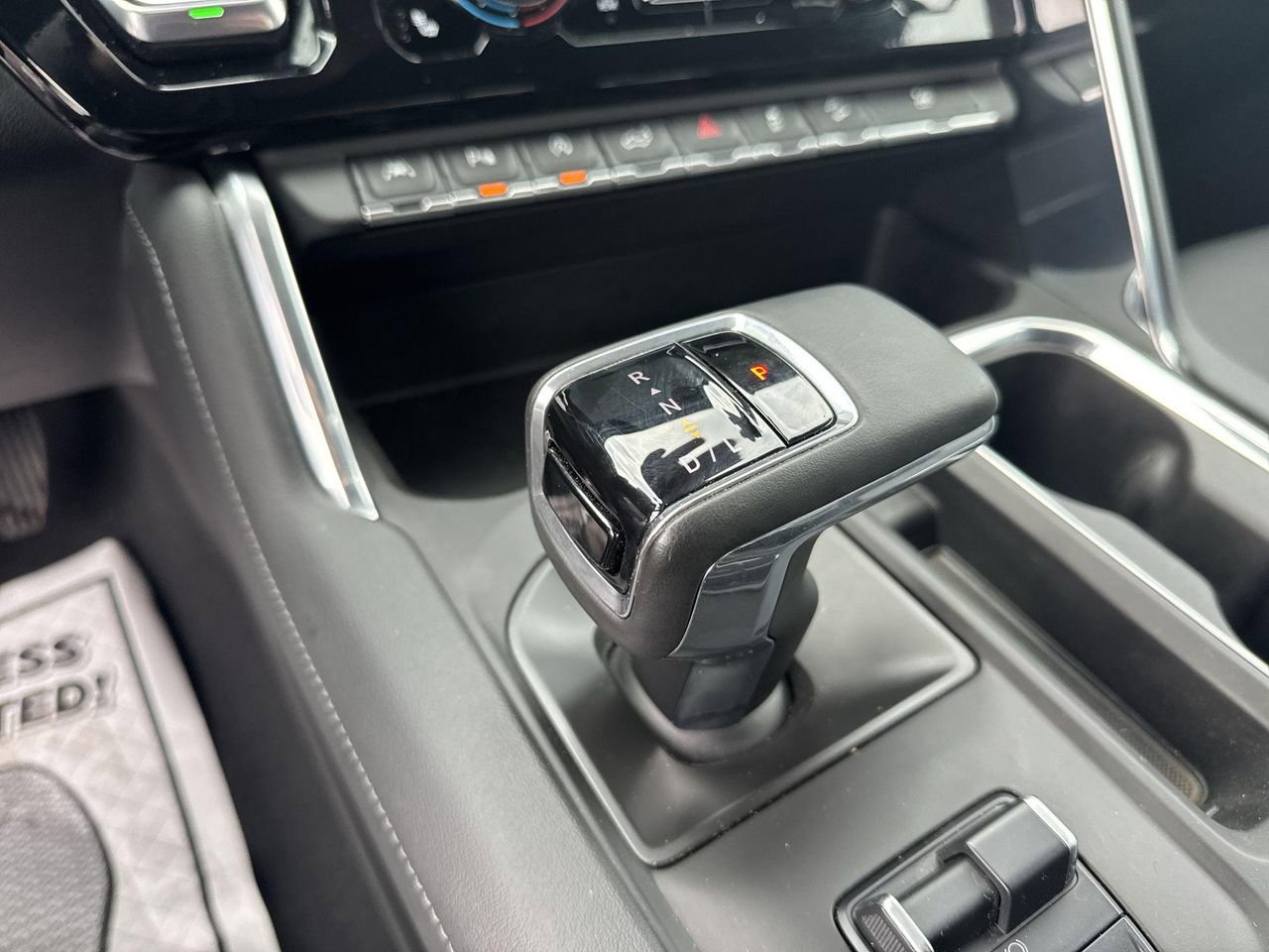 Used 2024 GMC Sierra 1500 Denali w/ Denali Reserve Package image 13