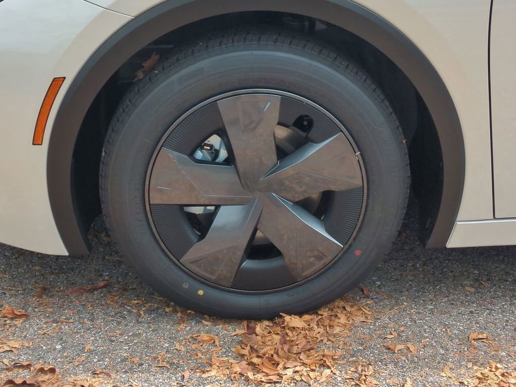 New 2026 Toyota Prius Plug-In Hybrid image 11