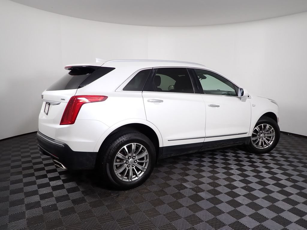 Used 2017 Cadillac XT5 Luxury w/ Driver Awareness Package AWD/4WD image 20