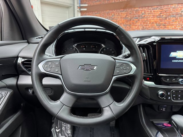 Used 2023 Chevrolet Traverse RS image 14