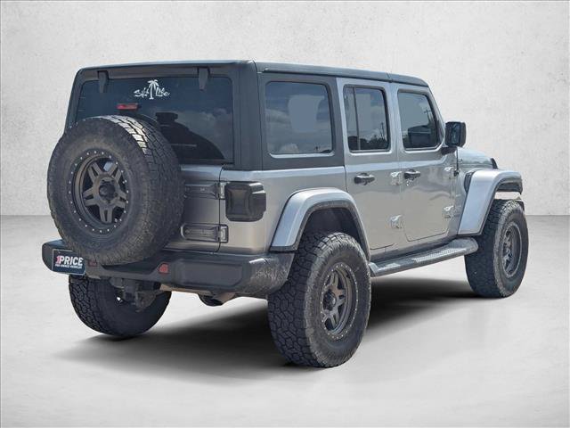Used 2018 Jeep Wrangler Unlimited Sahara AWD/4WD image 5