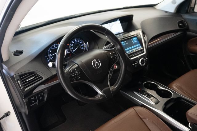 Used 2018 Acura MDX w/ Technology Package FWD image 3