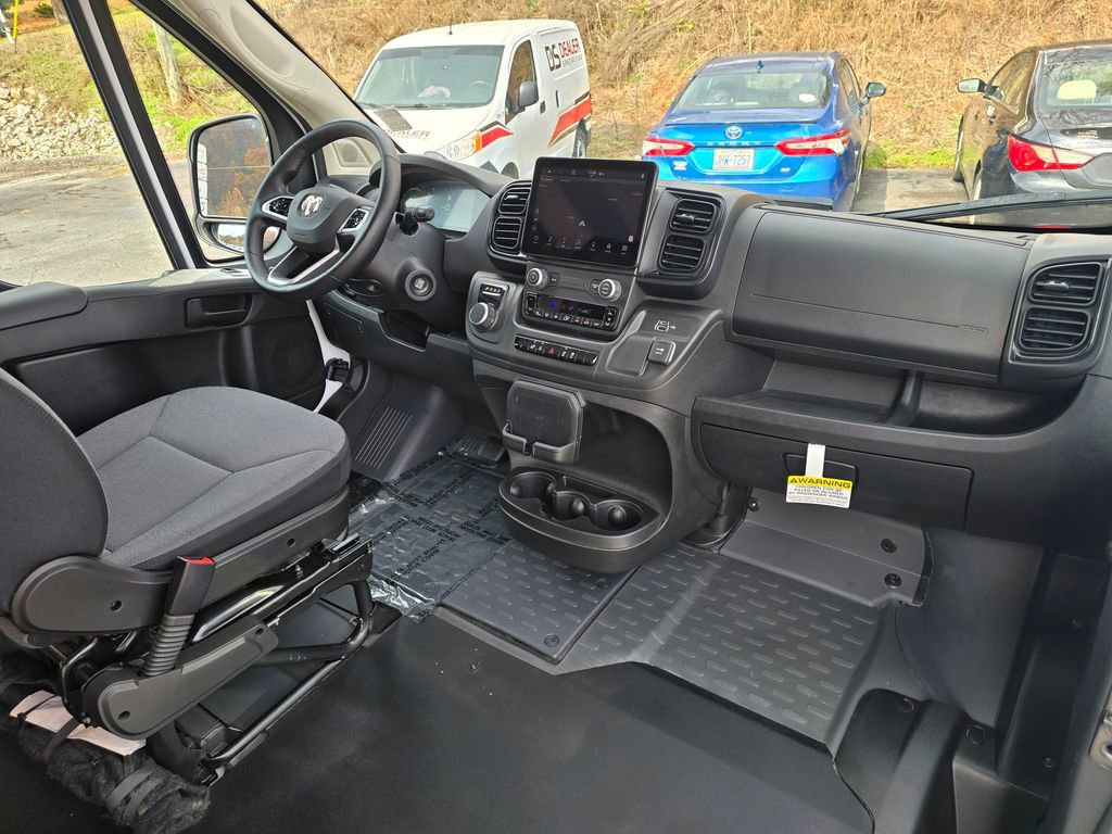 Used 2024 RAM ProMaster 3500 w/ Delivery Van Package image 42