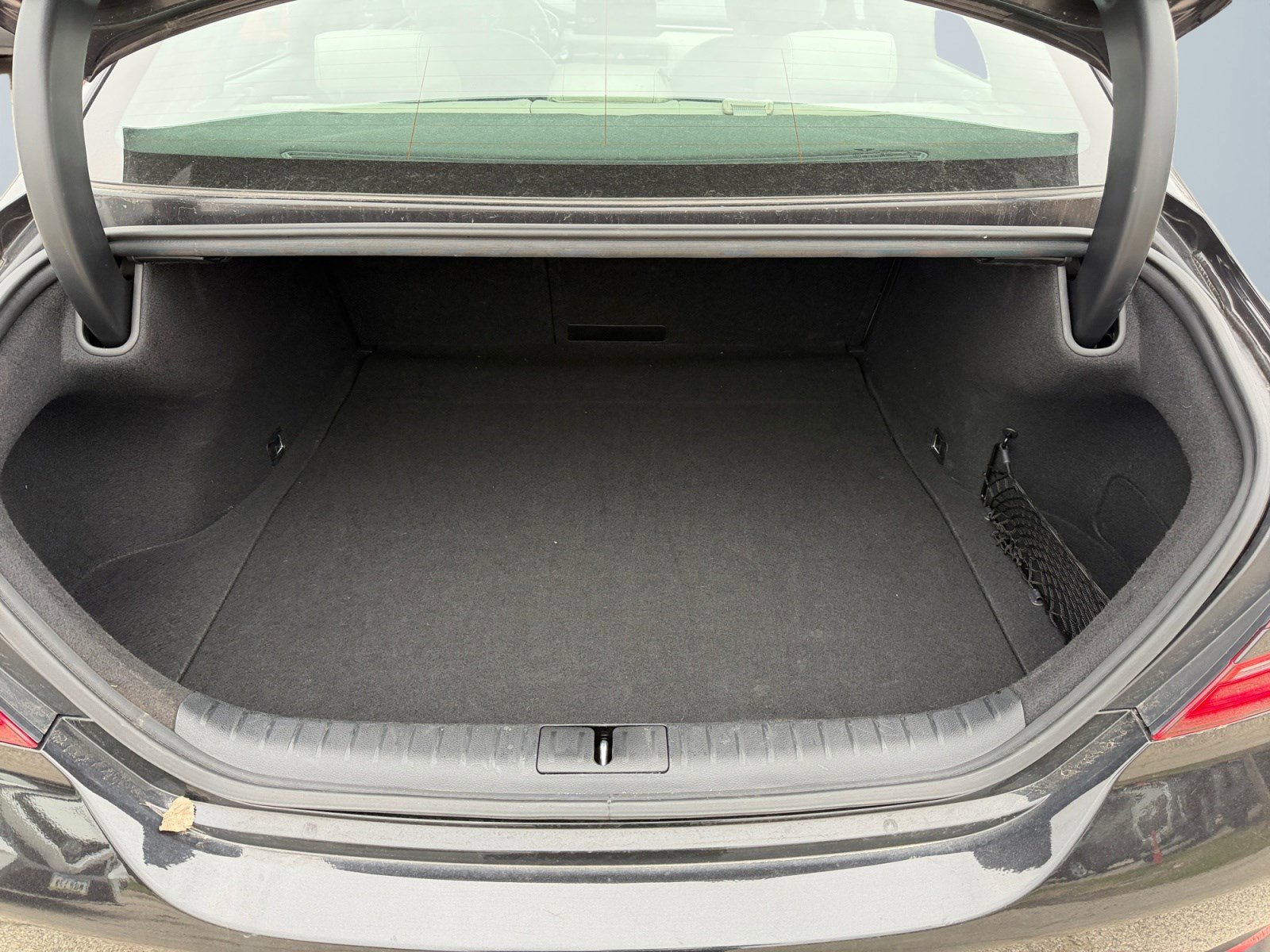 Used 2025 Genesis G70 2.5T image 16