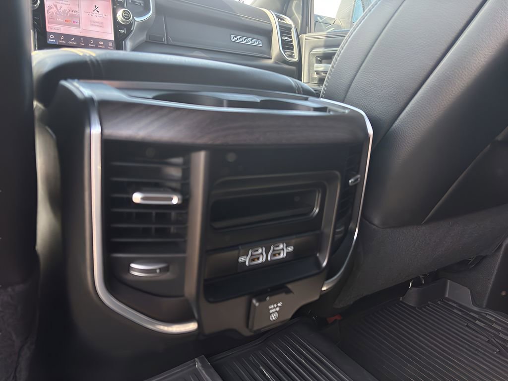Used 2025 RAM 3500 Laramie AWD/4WD image 15