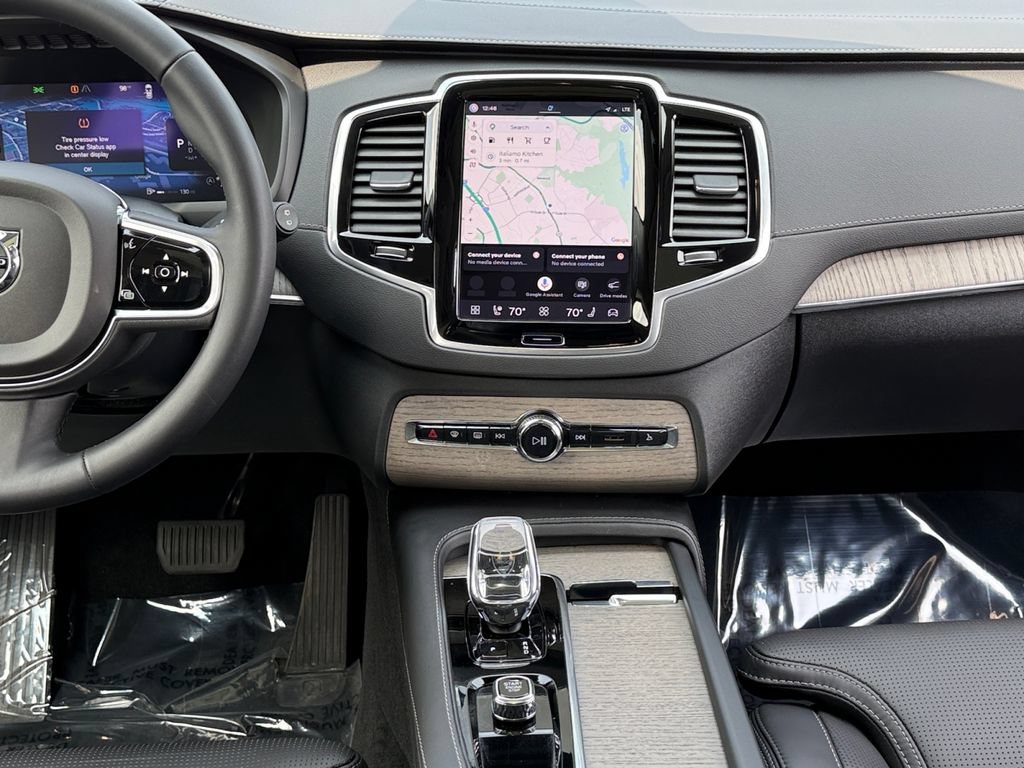 Certified 2023 Volvo XC90 B6 Ultimate w/ Protection Package AWD/4WD image 16