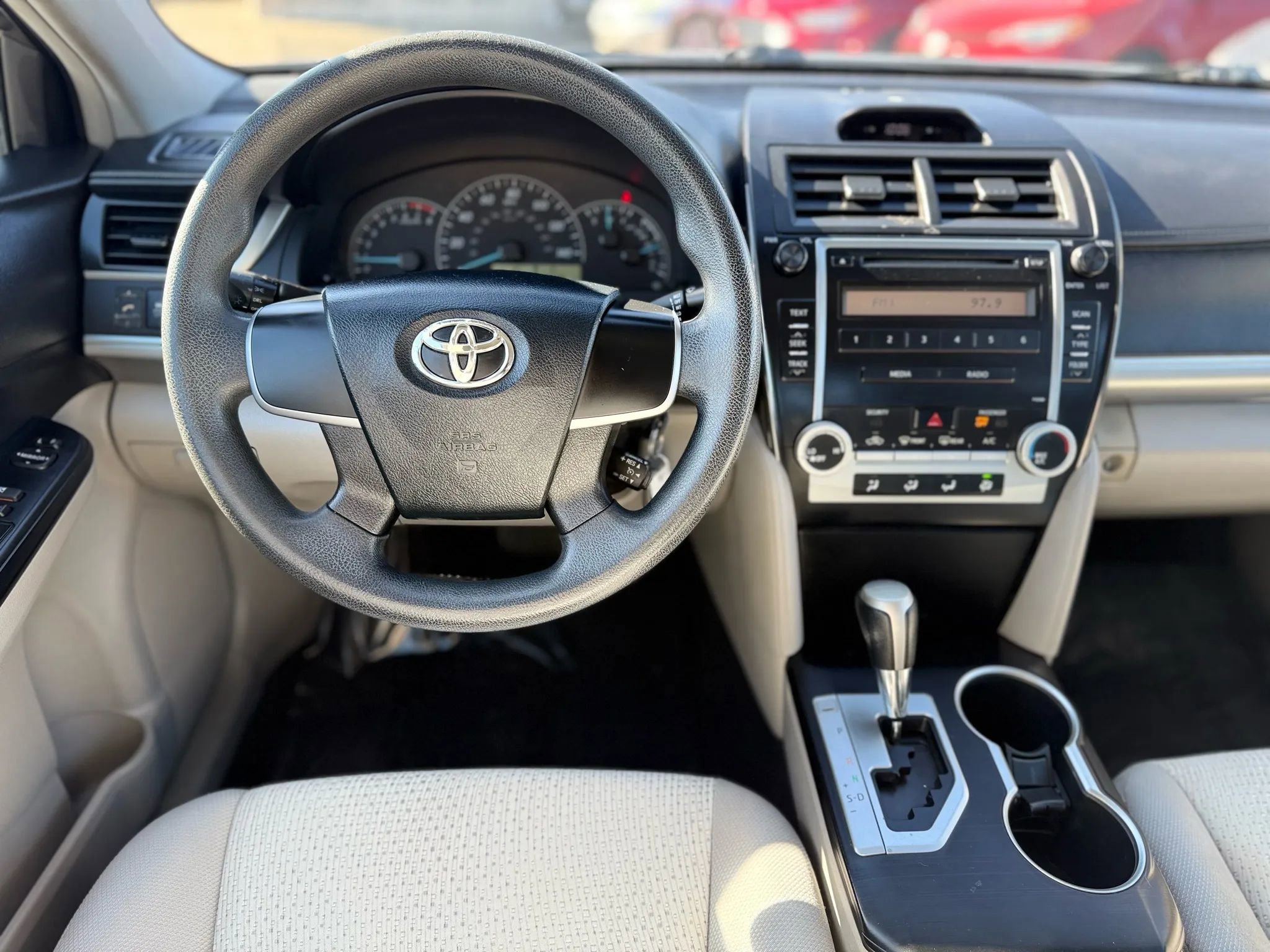 Used 2012 Toyota Camry L FWD image 17