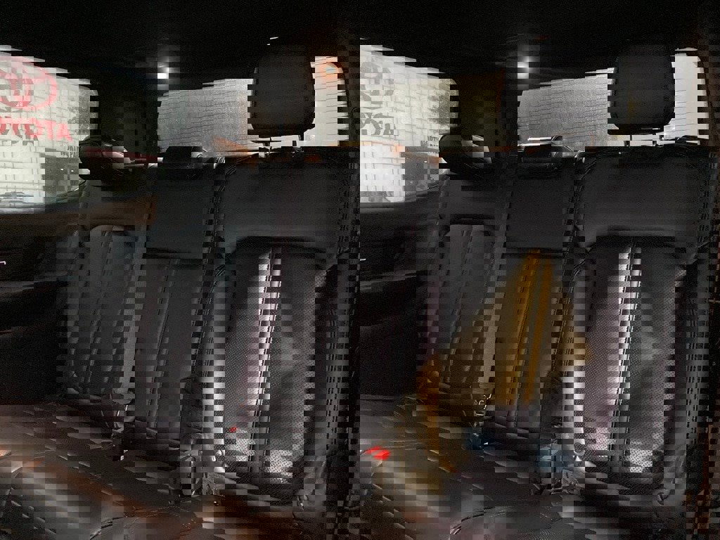 Used 2022 Jeep Wagoneer Series III w/ Premium Group I image 12