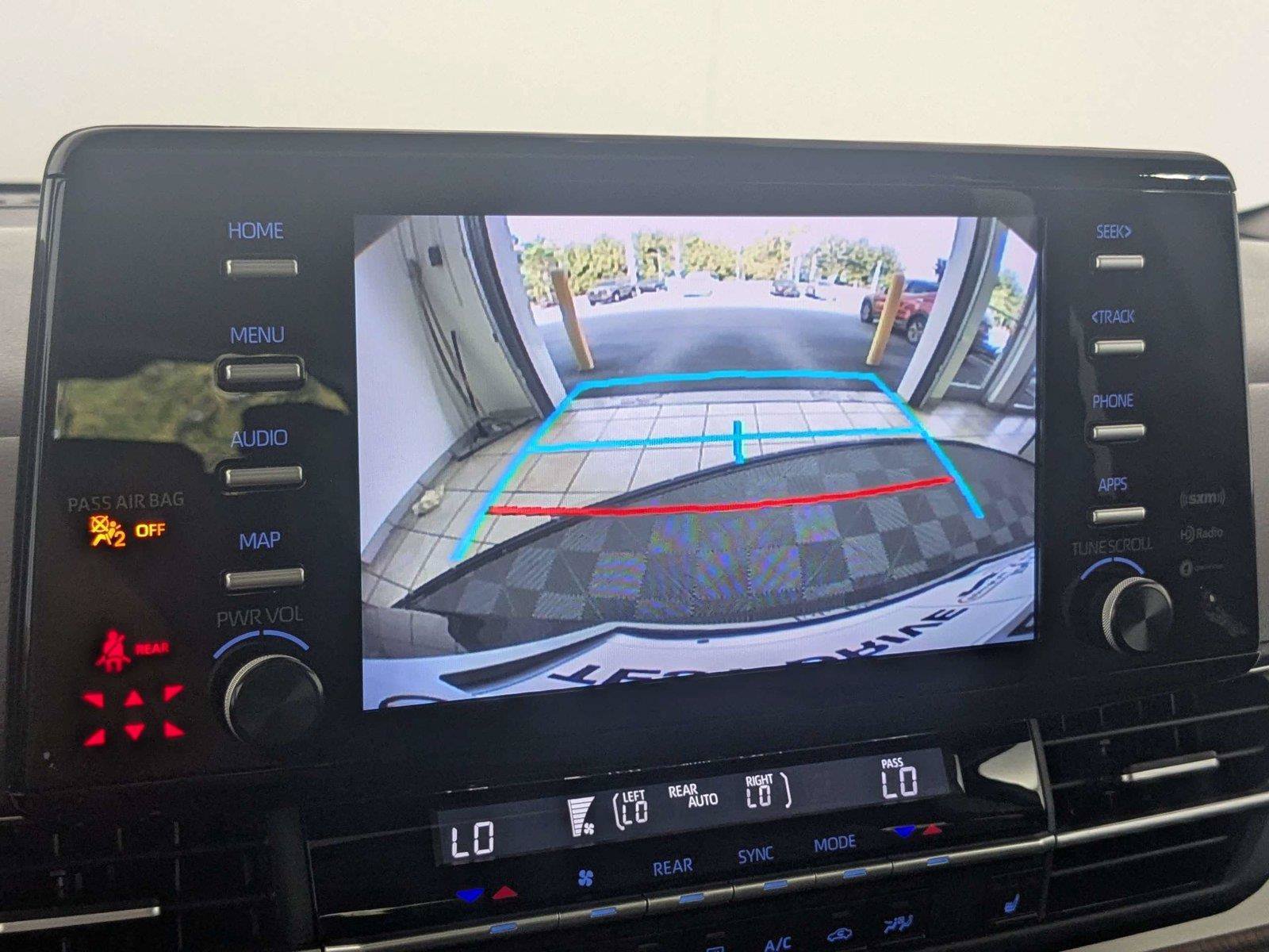 Certified 2024 Toyota Sienna XLE FWD image 23