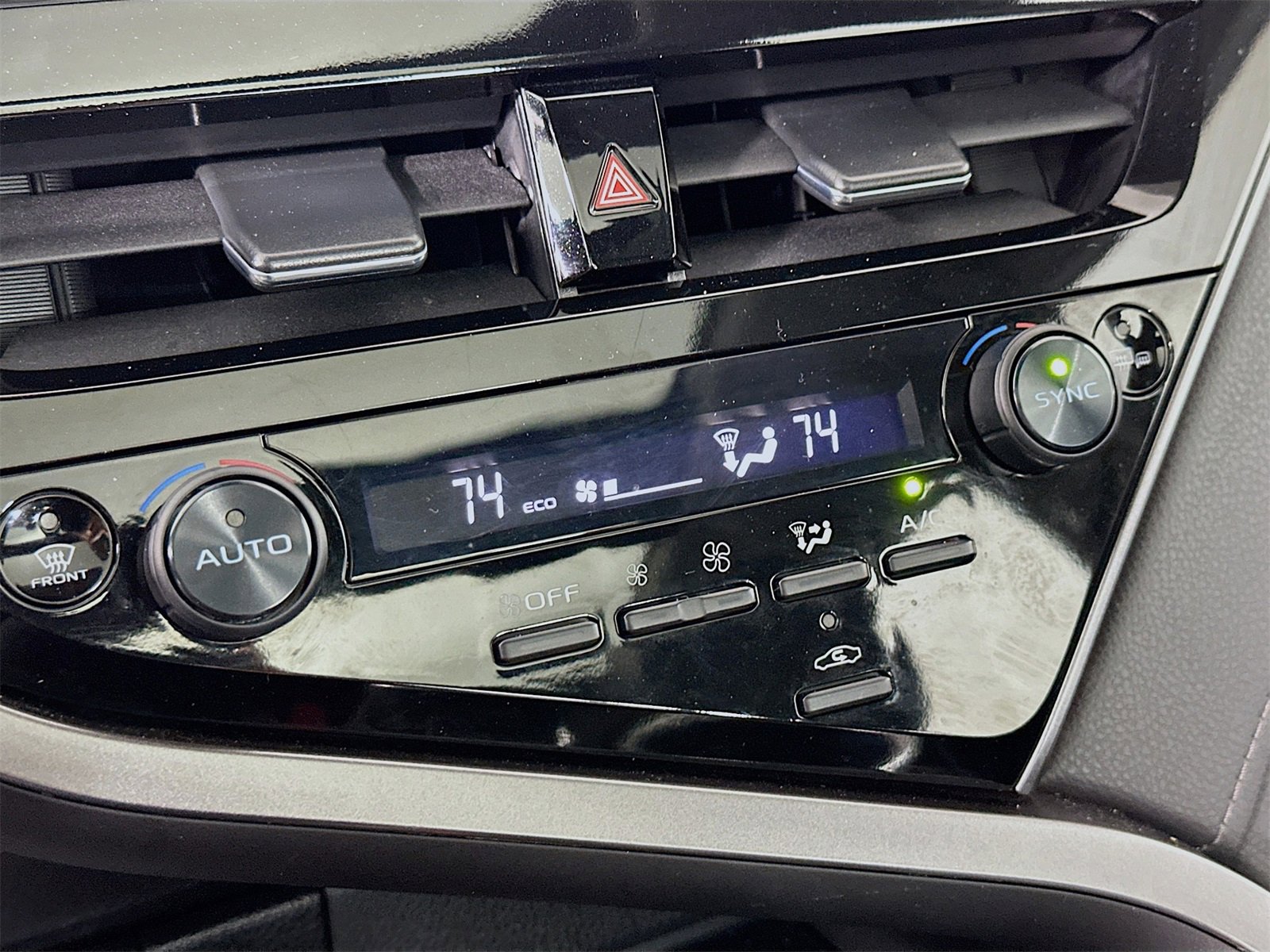 Used 2023 Toyota Camry XLE image 16