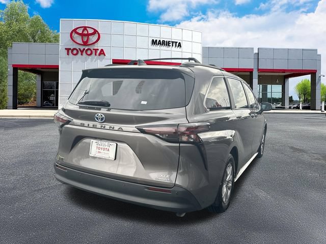 Certified 2024 Toyota Sienna XLE w/ XLE Plus Package FWD image 6