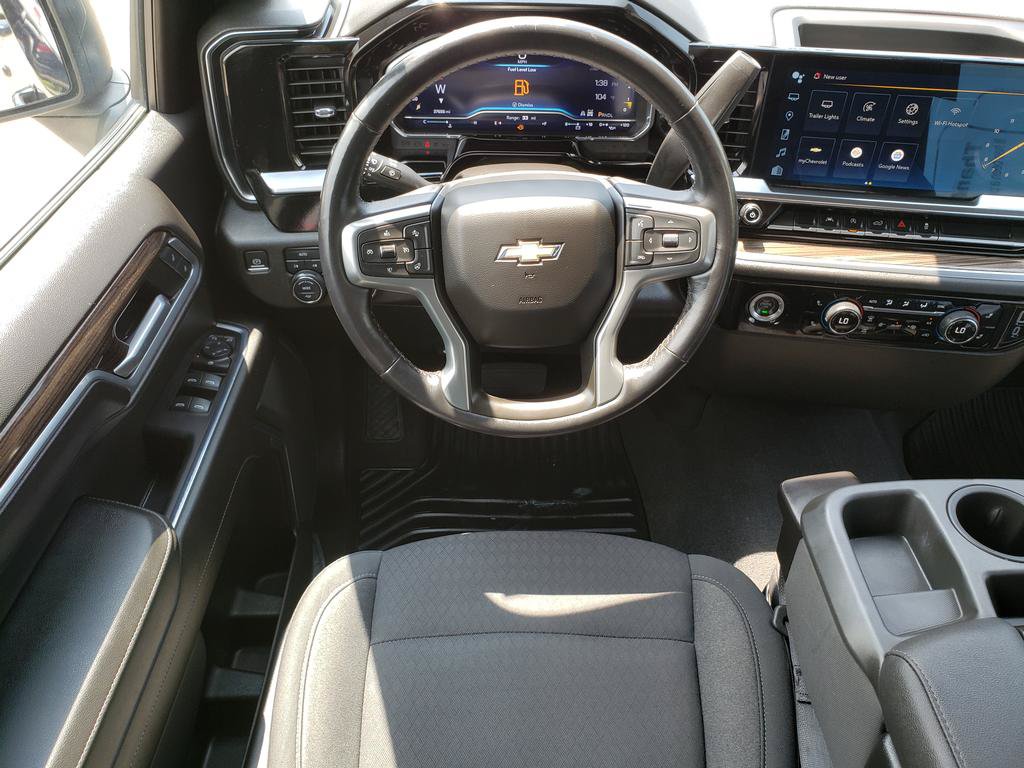 Used 2022 Chevrolet Silverado 1500 LT AWD/4WD image 16