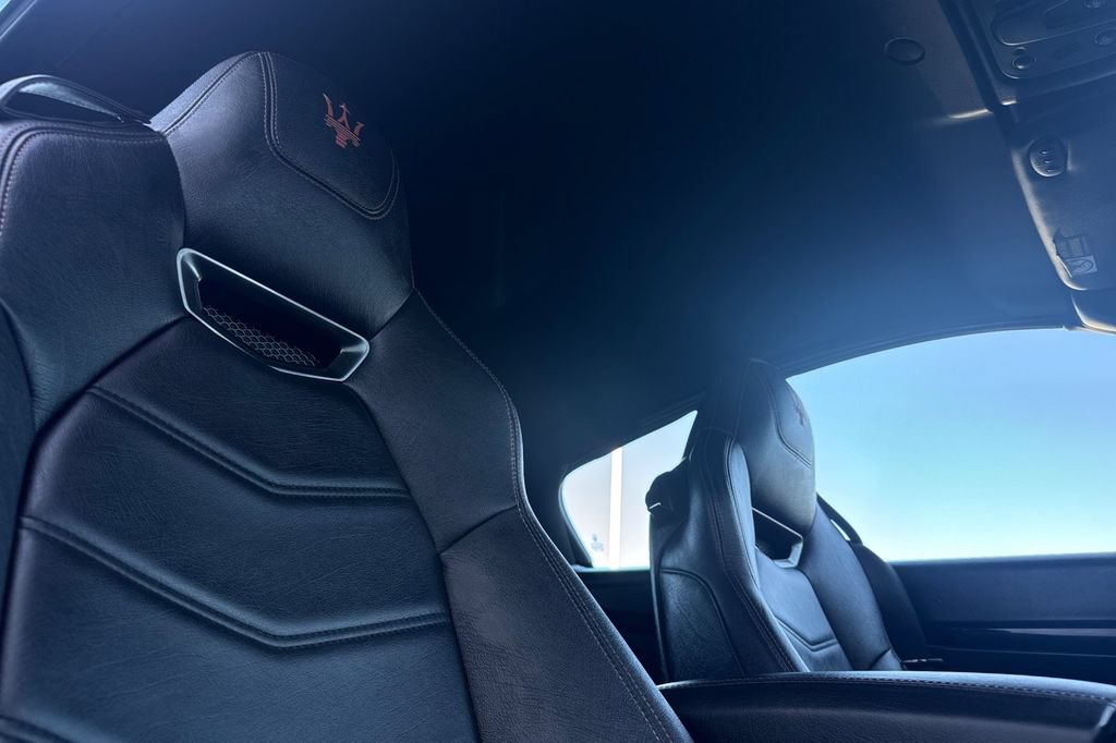 Used 2016 Maserati GranTurismo Sport RWD image 15
