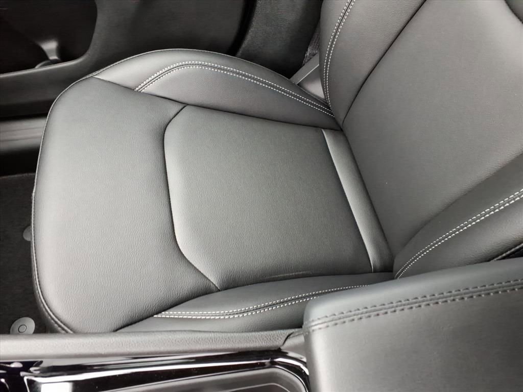 New 2026 Jeep Compass Limited image 30