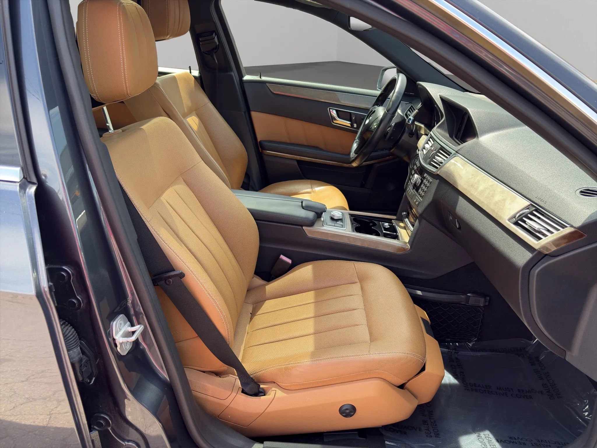 Used 2011 Mercedes-Benz E 550 Sedan image 21