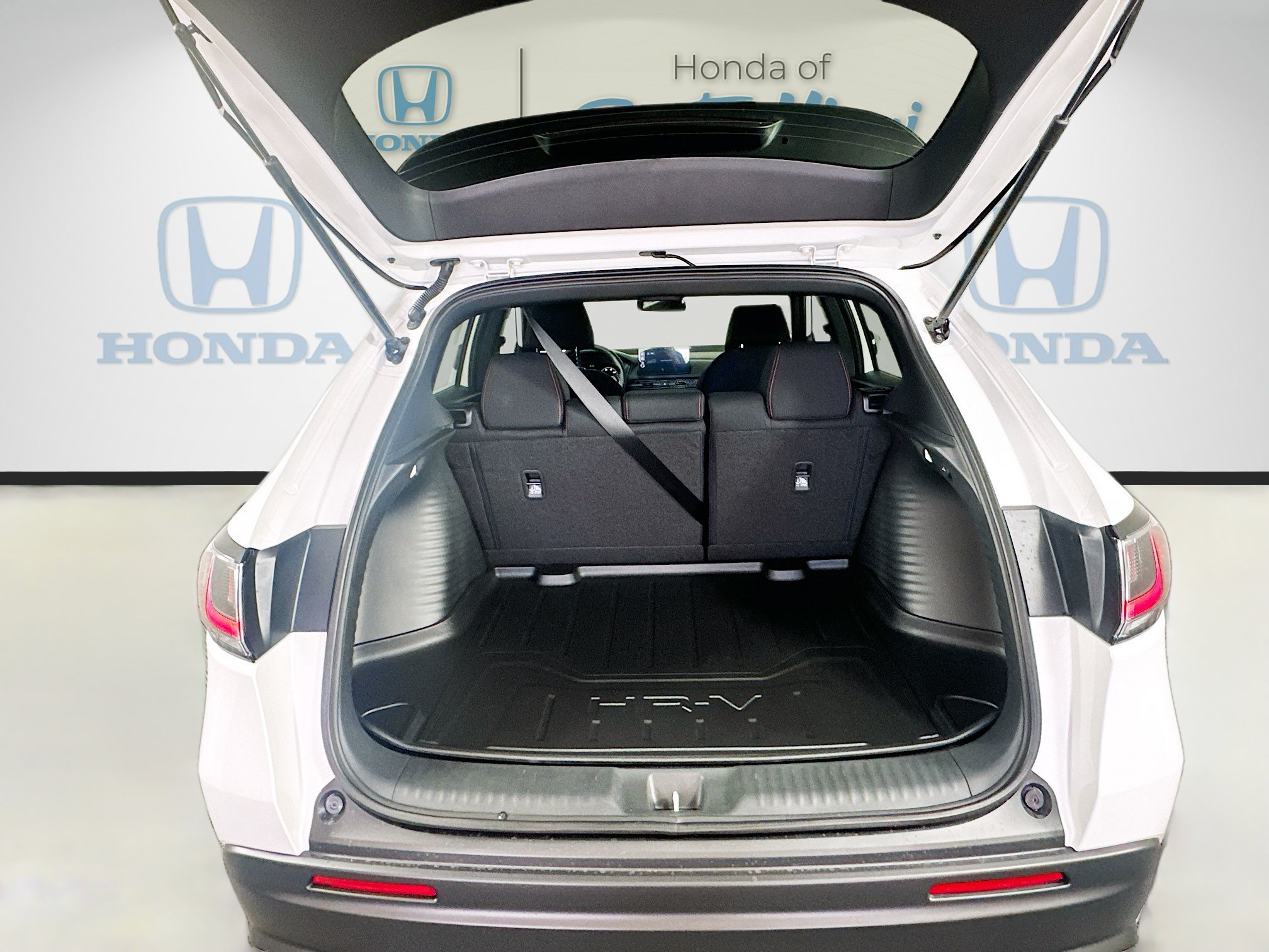 Certified 2026 Honda HR-V Sport image 18