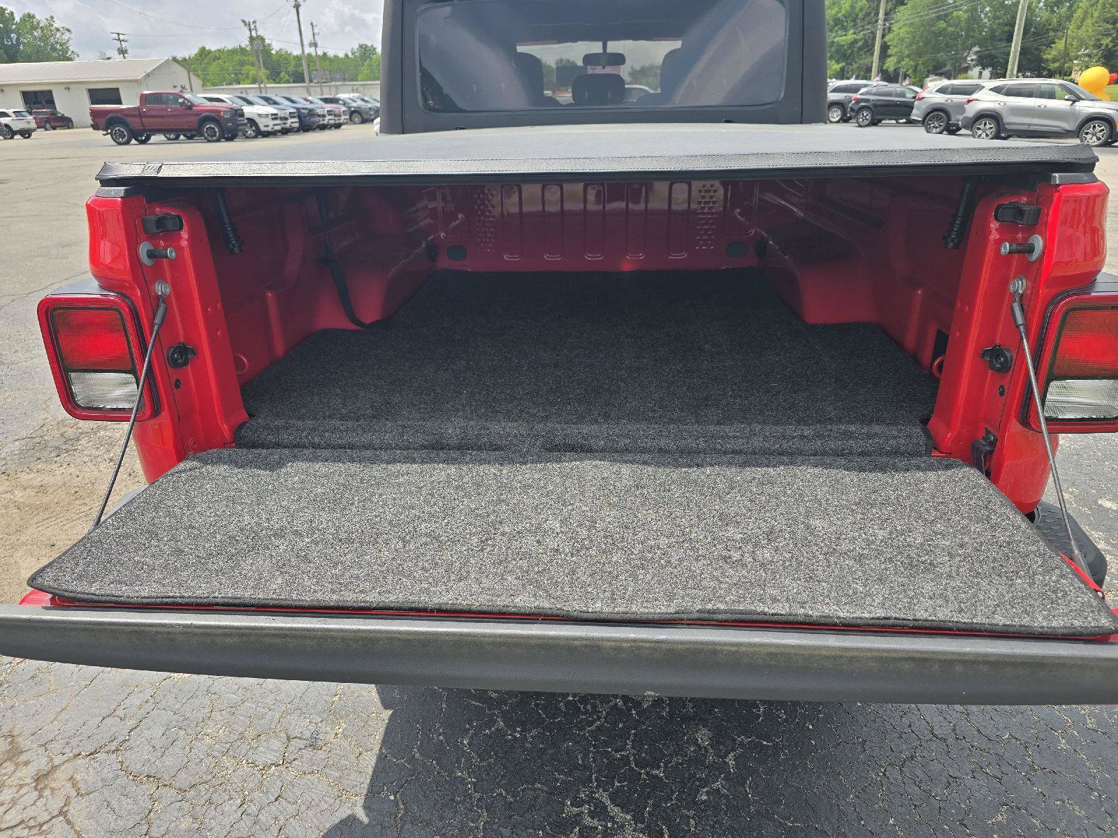 Used 2022 Jeep Gladiator Sport AWD/4WD image 32