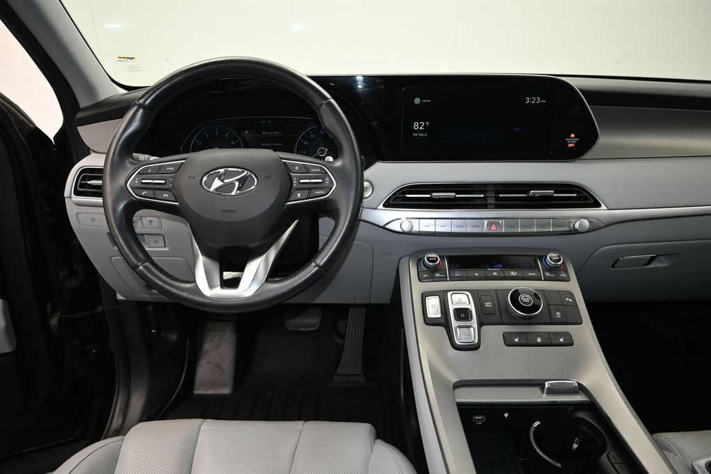 Used 2022 Hyundai Palisade SEL w/ Premium Package FWD image 16