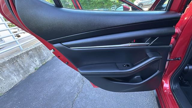 Used 2023 MAZDA MAZDA3 s FWD image 32