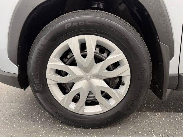 Certified 2023 Toyota Corolla Cross L AWD/4WD image 19