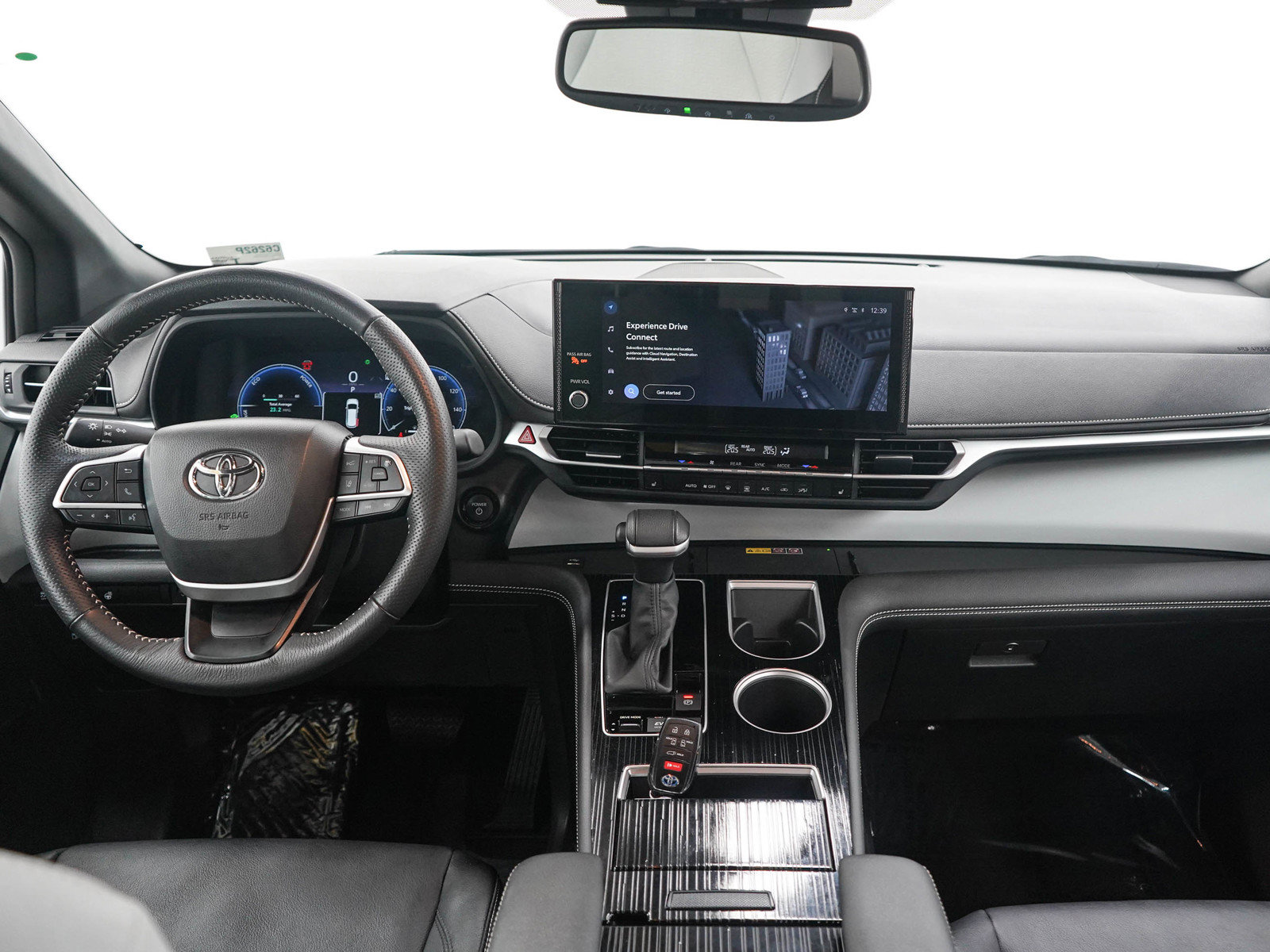 Used 2025 Toyota Sienna XSE AWD/4WD image 14