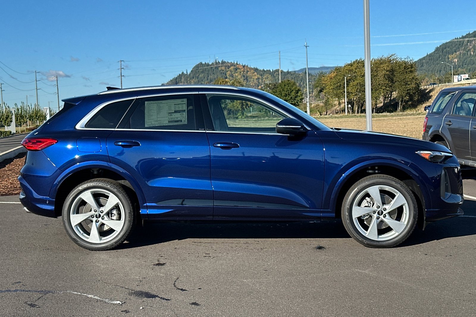 New 2025 Audi Q5 Premium Plus image 2