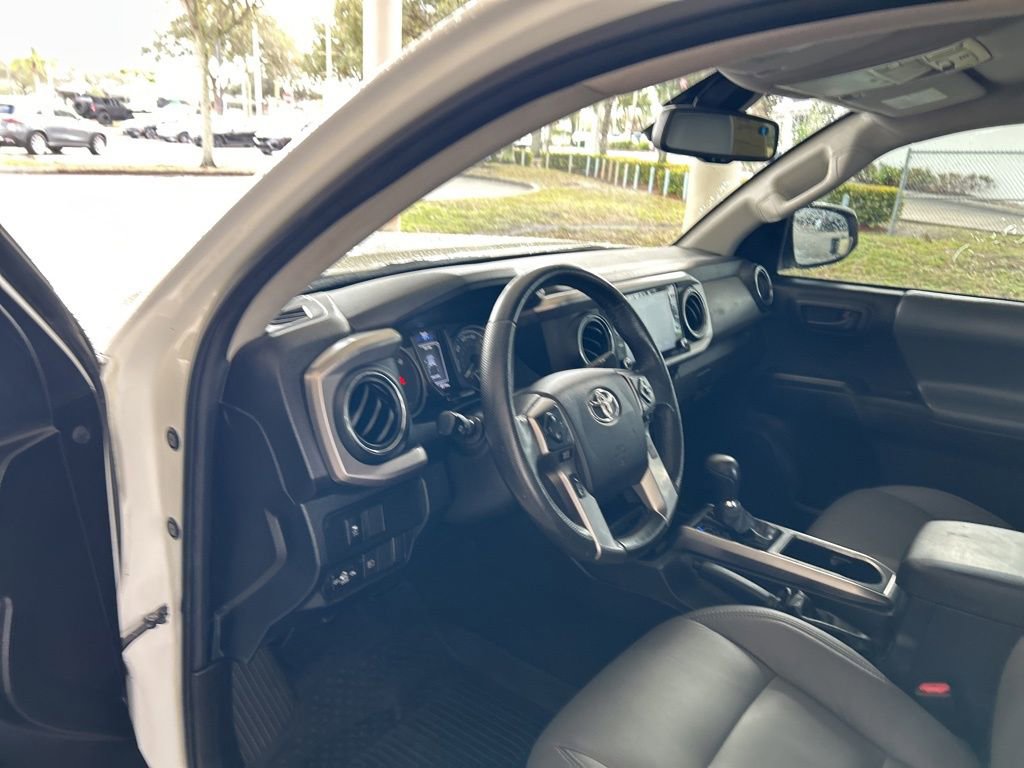 Used 2022 Toyota Tacoma 2WD Double Cab image 6