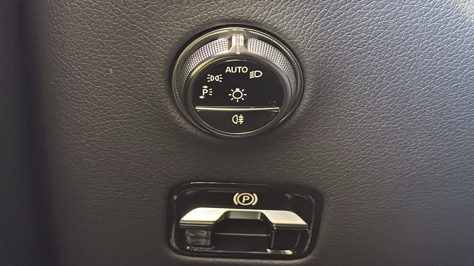 Certified 2026 Mercedes-Benz GLC 300 4MATIC image 18