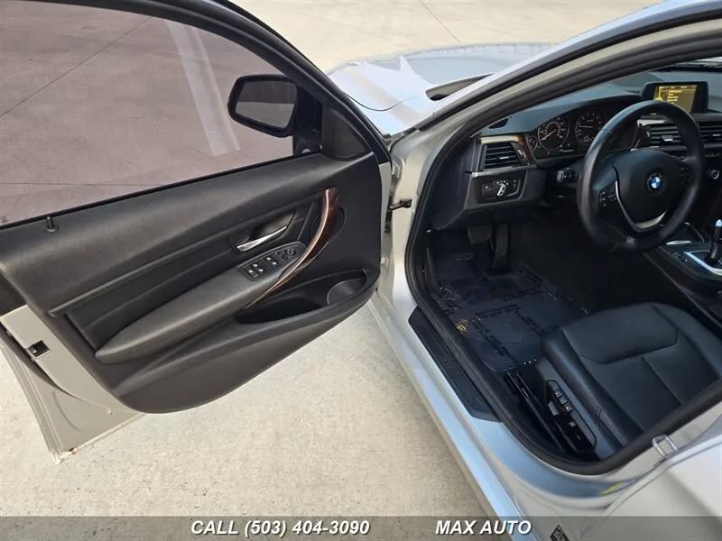 Used 2014 BMW 328i Sedan RWD image 10