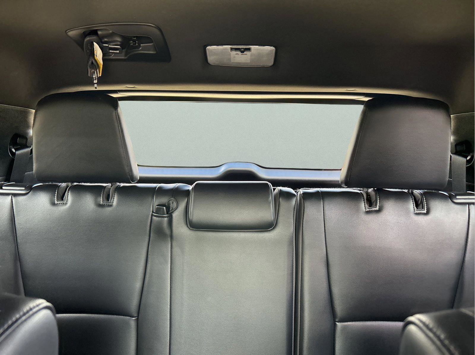 Used 2021 Toyota Highlander XSE FWD image 11
