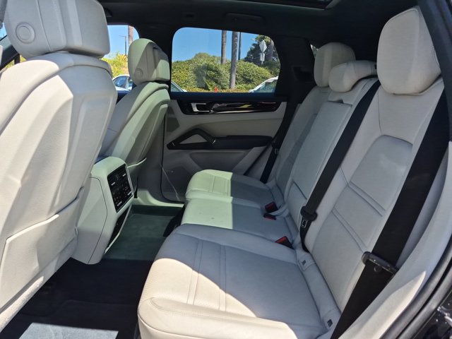 Used 2019 Porsche Cayenne E-Hybrid AWD/4WD image 21