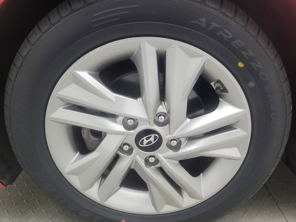Used 2020 Hyundai Elantra SEL FWD image 31