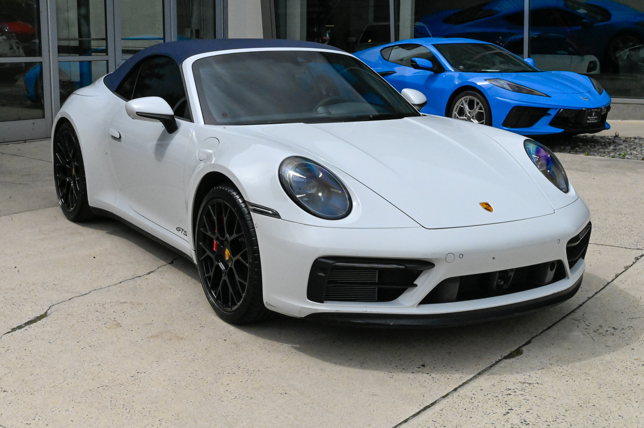 Used 2023 Porsche 911 Carrera 4 GTS AWD/4WD image 3