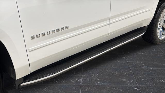 Used 2020 Chevrolet Suburban Premier AWD/4WD image 40