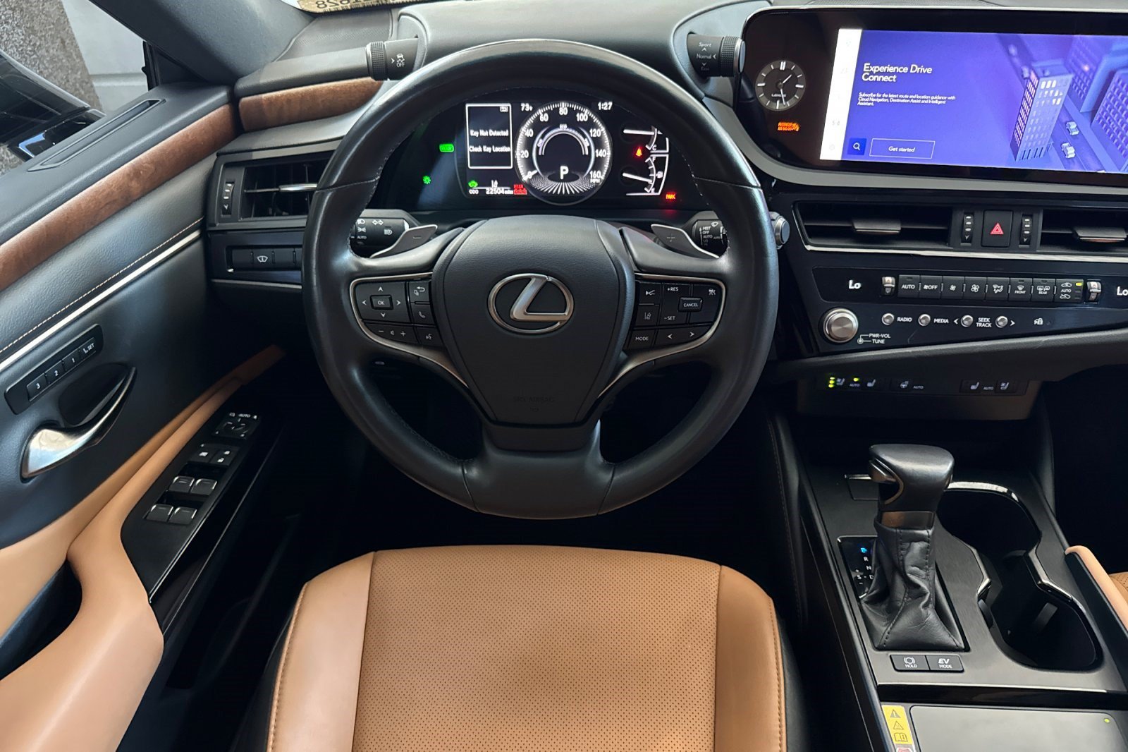 Certified 2025 Lexus ES 300h w/ Premium Package FWD image 18