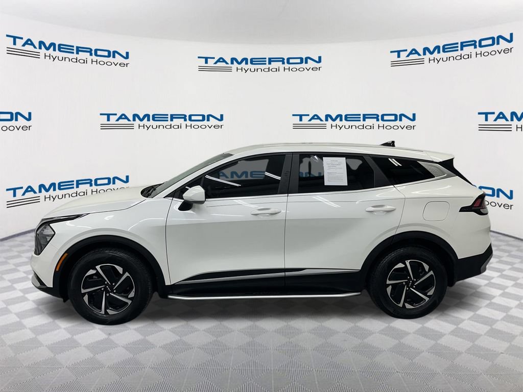 Used 2023 Kia Sportage LX AWD/4WD image 2