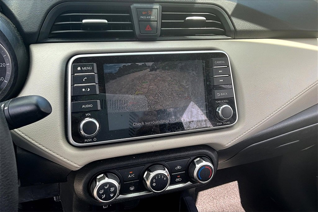 Used 2021 Nissan Versa SV image 20