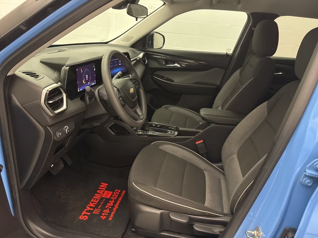 Used 2024 Chevrolet TrailBlazer LS w/ LS Convenience Package FWD image 18