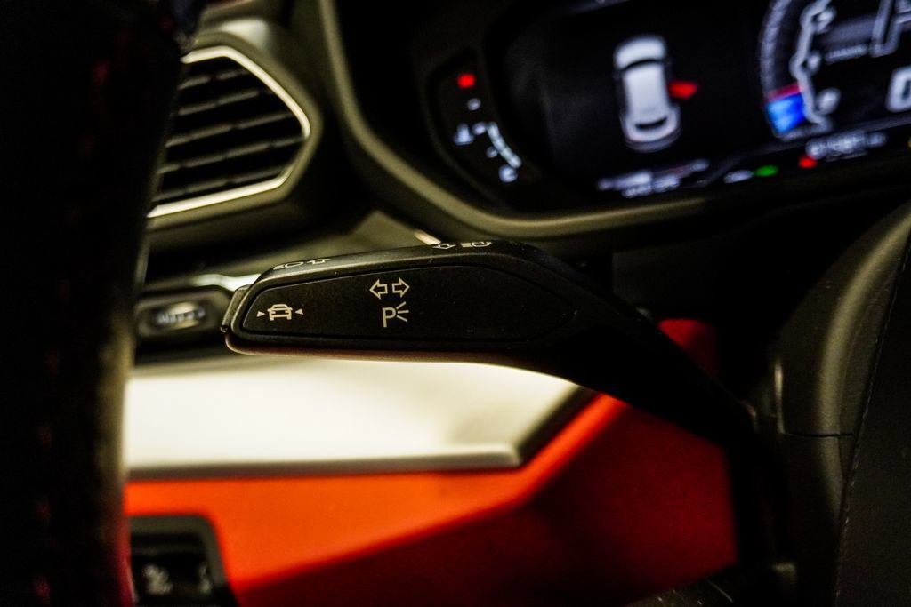 Used 2019 Lamborghini Urus AWD/4WD image 21