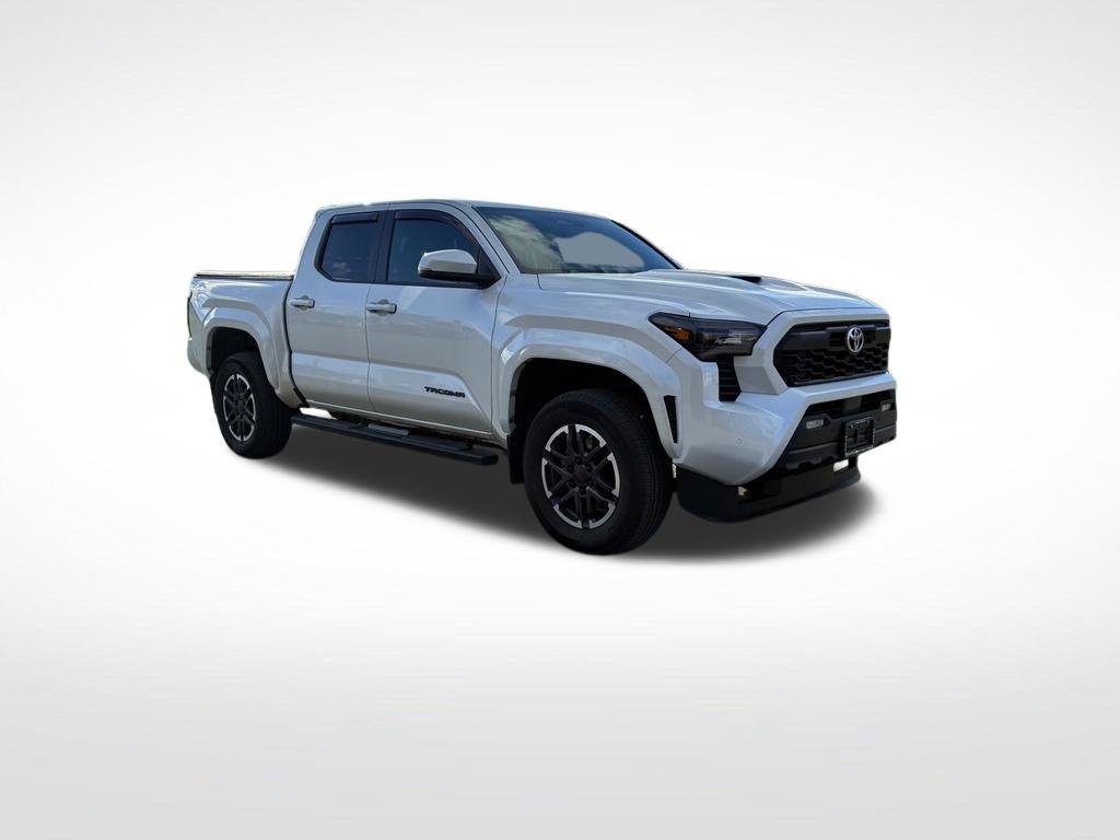 Used 2024 Toyota Tacoma TRD Sport w/ TRD Sport Upgrade Package AWD/4WD image 8
