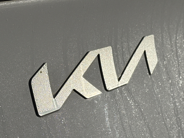 Used 2023 Kia Sportage EX FWD image 11