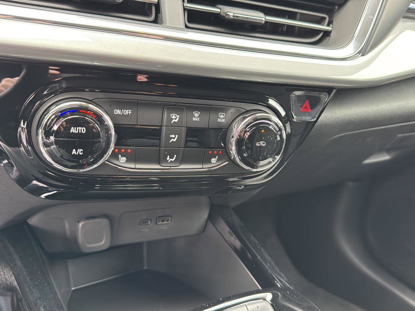 New 2026 Chevrolet Trax LT w/ Driver Confidence Package image 23