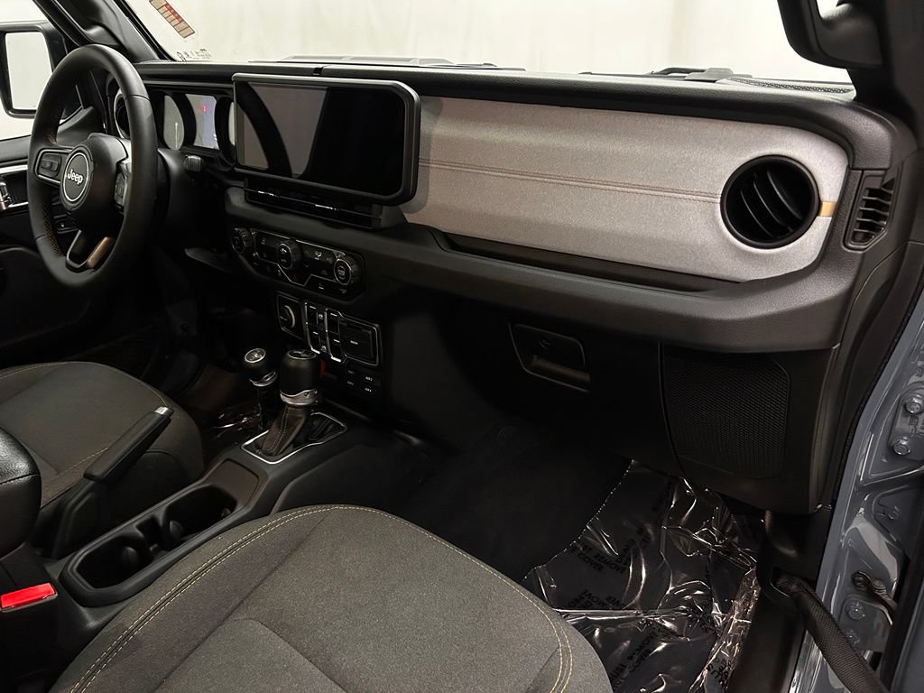 Certified 2024 Jeep Wrangler Unlimited AWD/4WD image 17