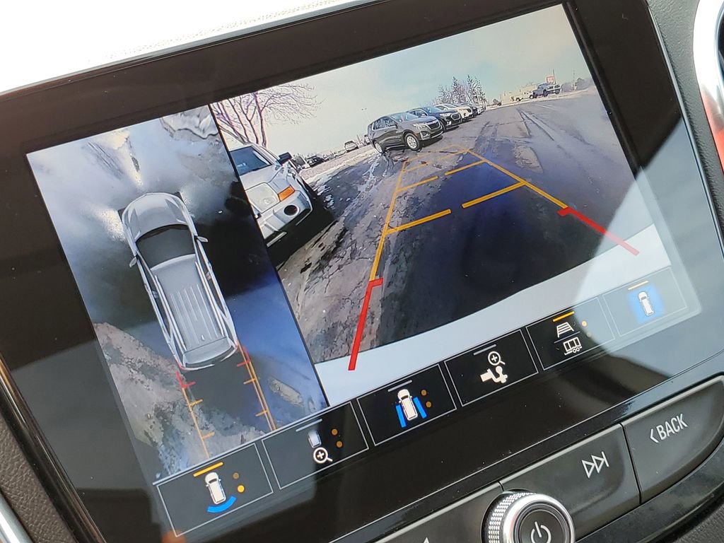 Used 2022 Chevrolet Equinox Premier image 17