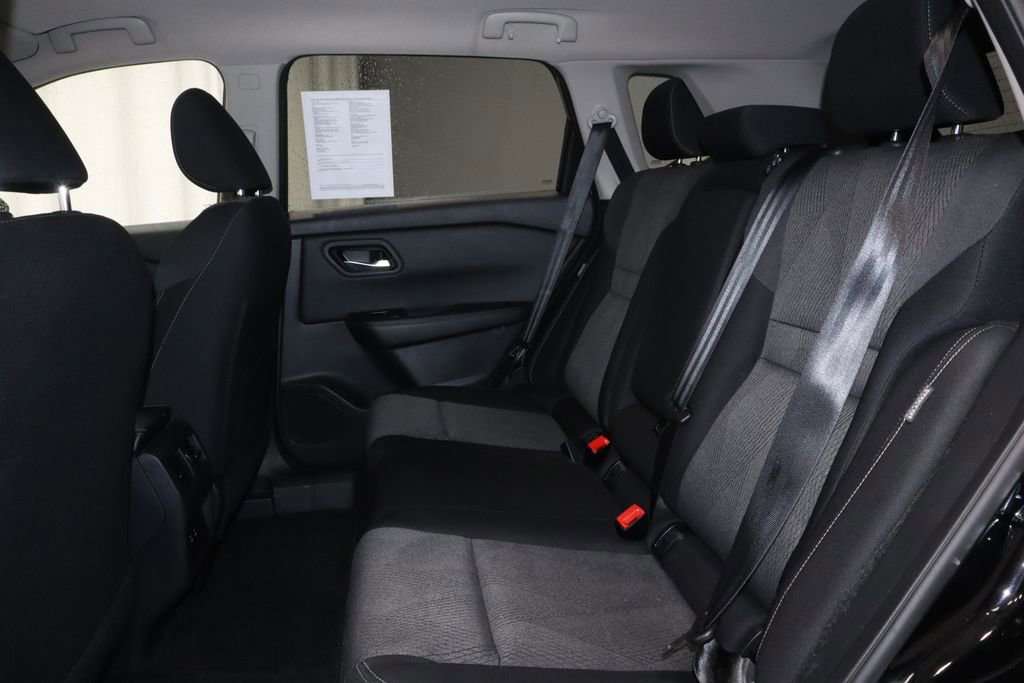Certified 2025 Nissan Rogue SV FWD image 21