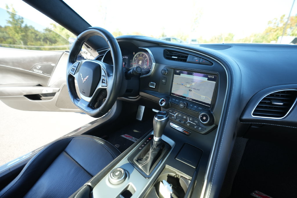 Used 2016 Chevrolet Corvette Z06 w/ 3LZ Preferred Equipment Group RWD image 31