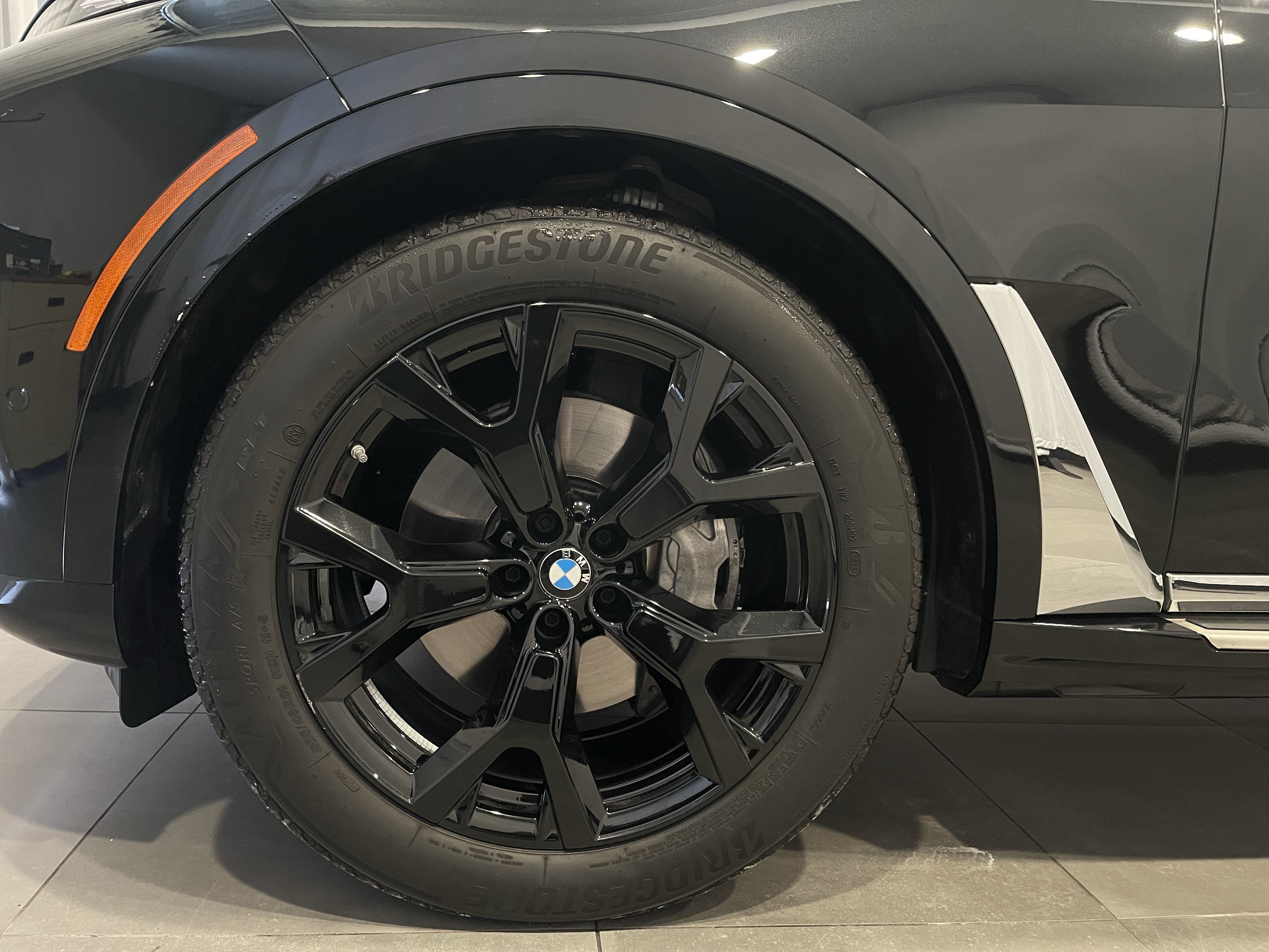 Used 2026 BMW X7 xDrive40i w/ Climate Comfort Package AWD/4WD image 7